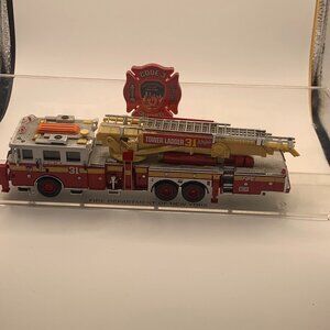 2000 Code 3 Collectibles Diecast FDNY Tower Ladder 31 Limited Edition (12190)